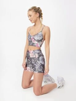 Marika Shorts Skinny Pantalon De Sport EMMA Femme Gris / Gris Foncé -Marika Soldes Boutique 032e904153e7a01eeb2d02231b109ce7