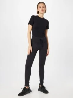 Marika Pantalons Effilé Pantalon De Sport MADISON Femme Noir -Marika Soldes Boutique 0f857dcdf7fd40b056a88eccf694cfe2