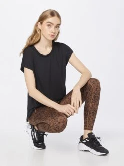 Marika T-Shirts T-shirt Fonctionnel EMMALINE Femme Noir 9 Marika T-Shirts T-shirt Fonctionnel EMMALINE Femme Noir -Marika Soldes Boutique 4f156d4d48212d0595a8acec0b56e7cd